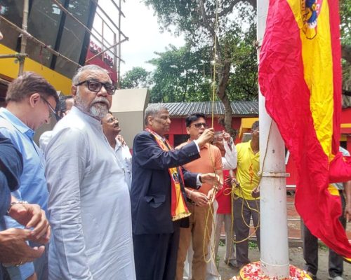 ক্লাব তাঁবুতে পতাকা উত্তোলনের মাধ্যমে ডুরান্ড কাপ জয়ের বিজয় উৎসব